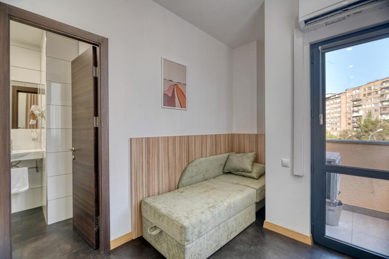Orbeli Hotel Erevan Esterno foto