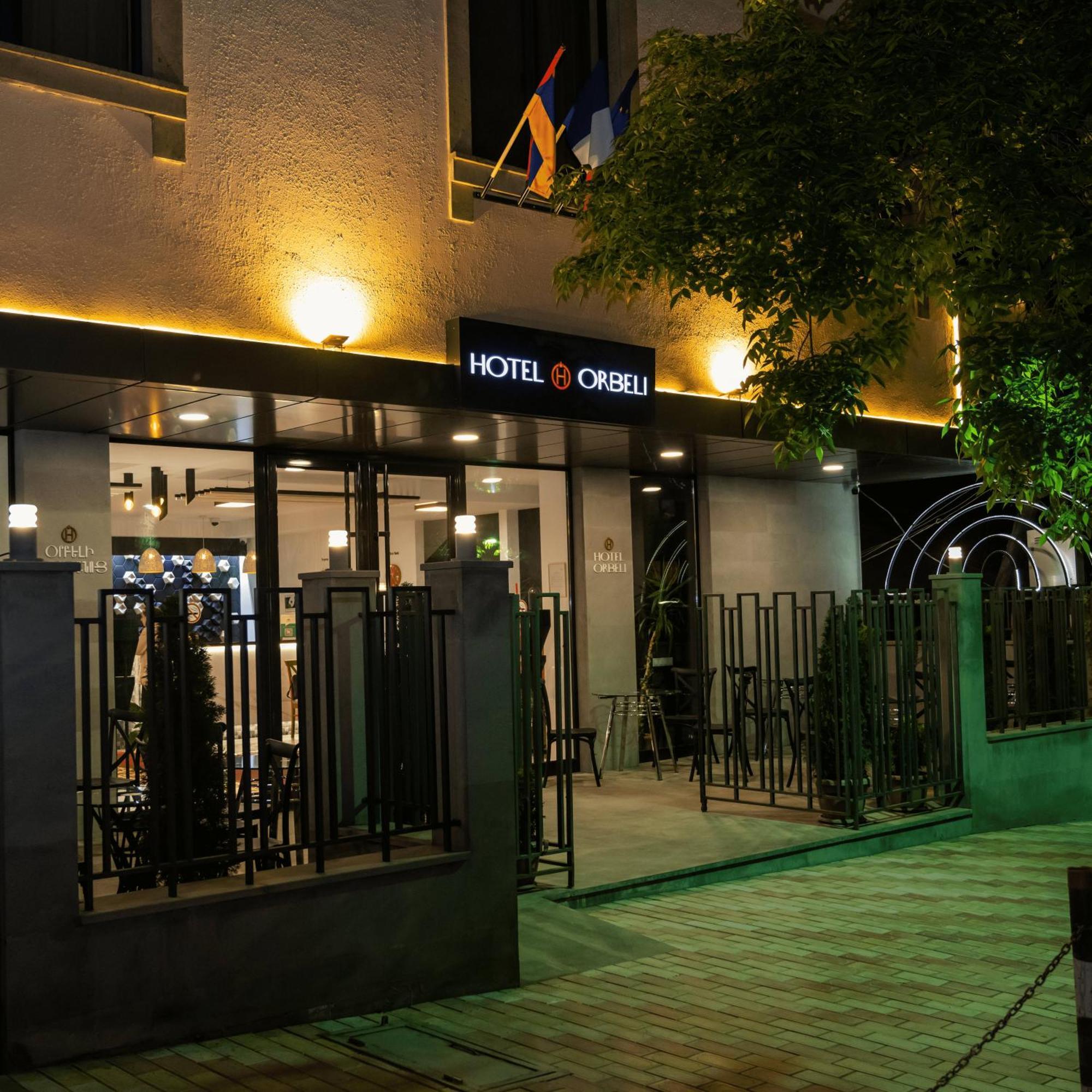 Orbeli Hotel Erevan Esterno foto